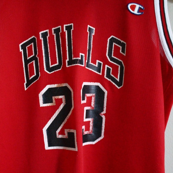 Michael Jordan #23 Bulls Jersey - Picture 3 of 7